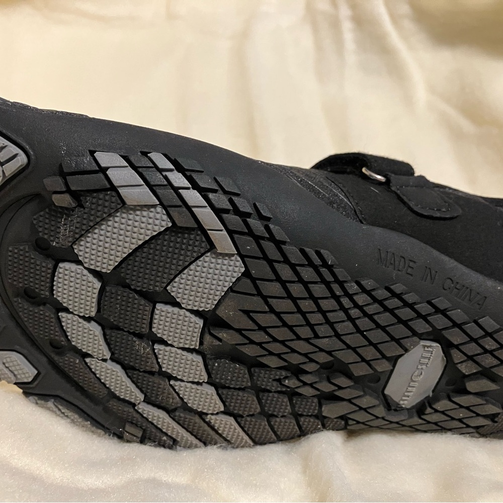 Unisex Water Shoes - Picture 3 of 12